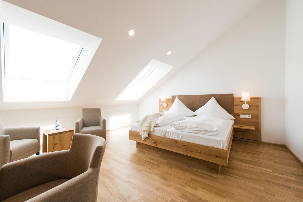 Hotel & Gasthaus Loewen Waldkirch Room photo