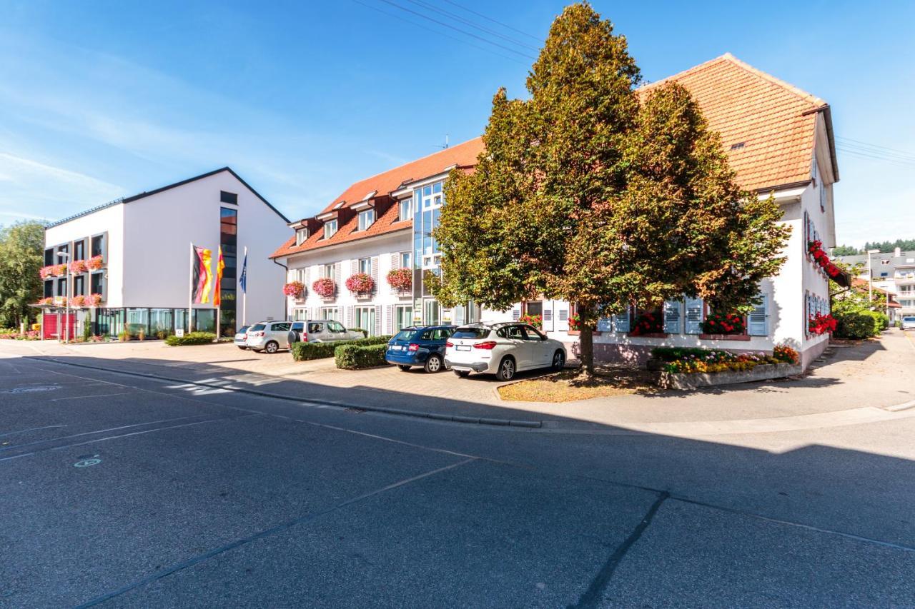 Hotel & Gasthaus Loewen Waldkirch Exterior photo